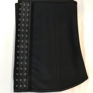 Corset waist trainer in black